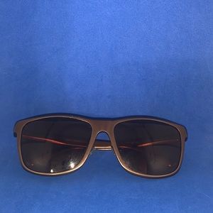 Luomon sunglasses bronze color dark lens with zippered case